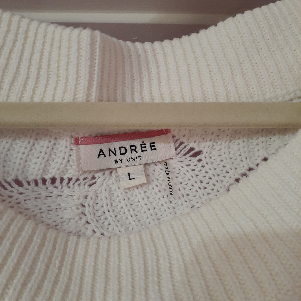 Size Large off-shoulder open knit sweater - Picture 4 of 5